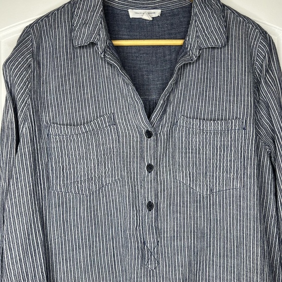 BeachLunchLounge blue Striped Top size large - Picture 2 of 7